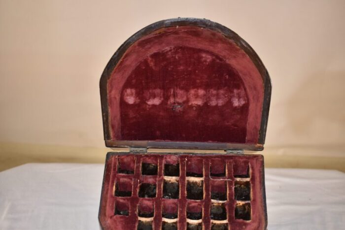 18th century english mahogany knife box 3900