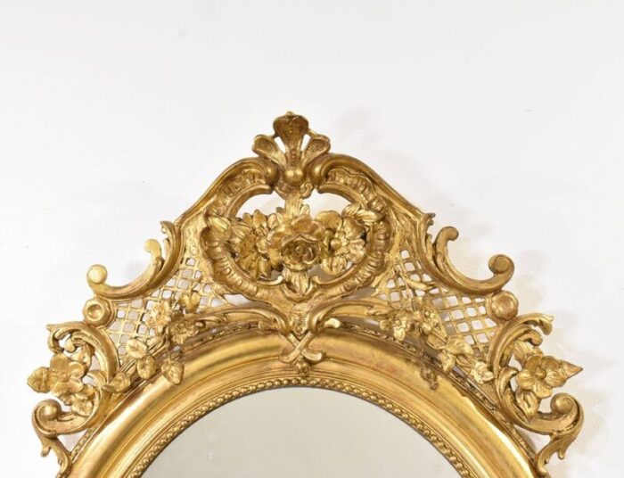 19th century round gold mirror with flowers and scrolls gold leaf frame 4