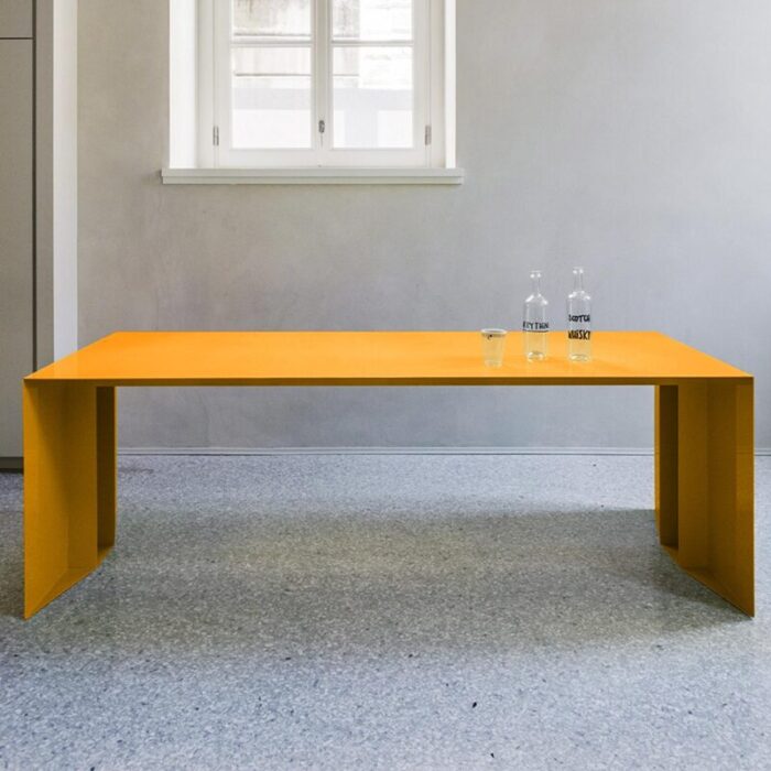 S3 table RAL 1004 1stdibs master 1