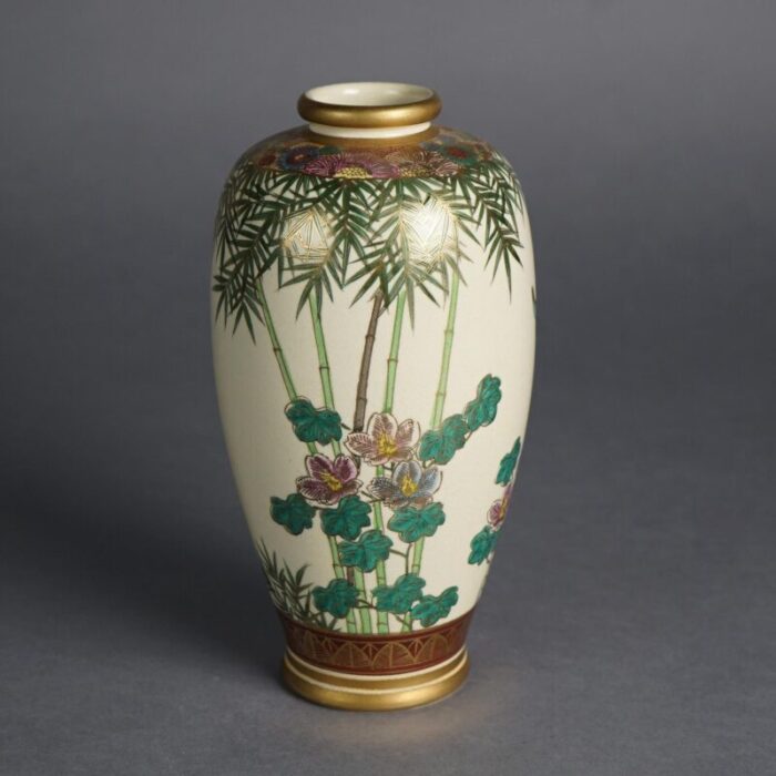 antique japanese meiji satsuma hand painted and gilt porcelain vase c1910 1239