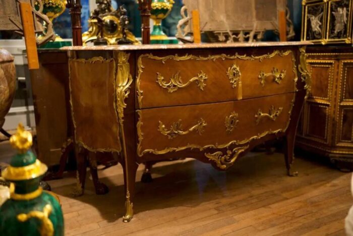 antique louis xv bronze mounted kingwood commode with marble top 5592