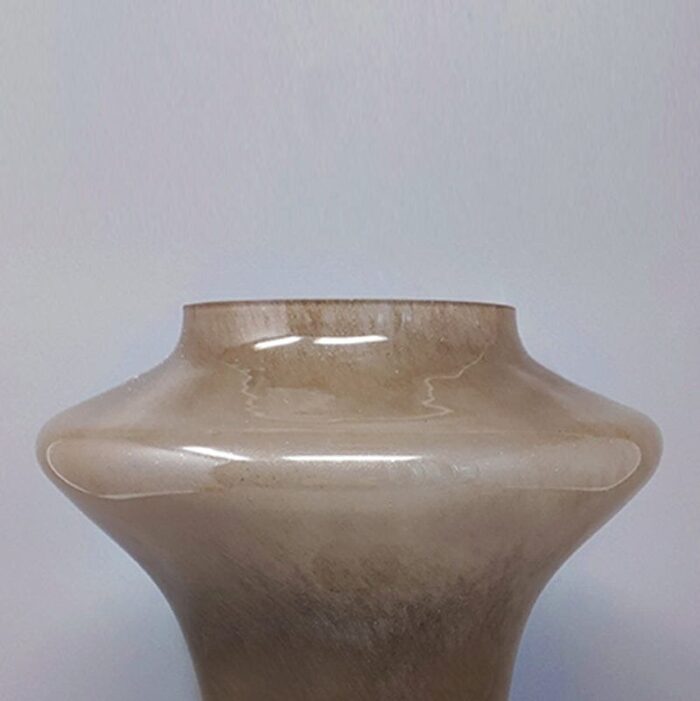 beige vase in murano glass by dogi italy 1970s 4 1