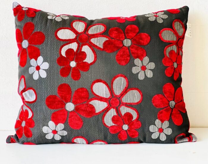 black and red crimson cushion 2