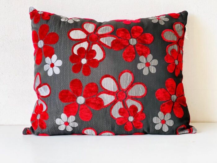 black and red crimson cushion 3