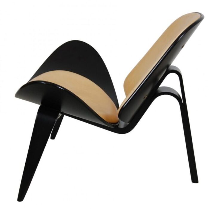 black shell chair in natural leather by hans wegner 2000s 6001