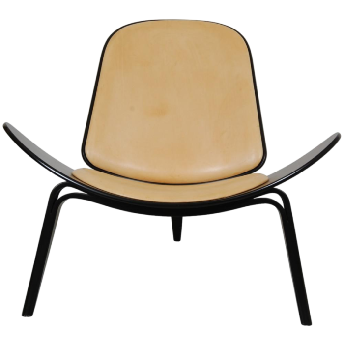 black shell chair in natural leather by hans wegner 2000s 9407