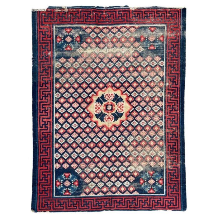 chinese collector rug in cotton wool 1