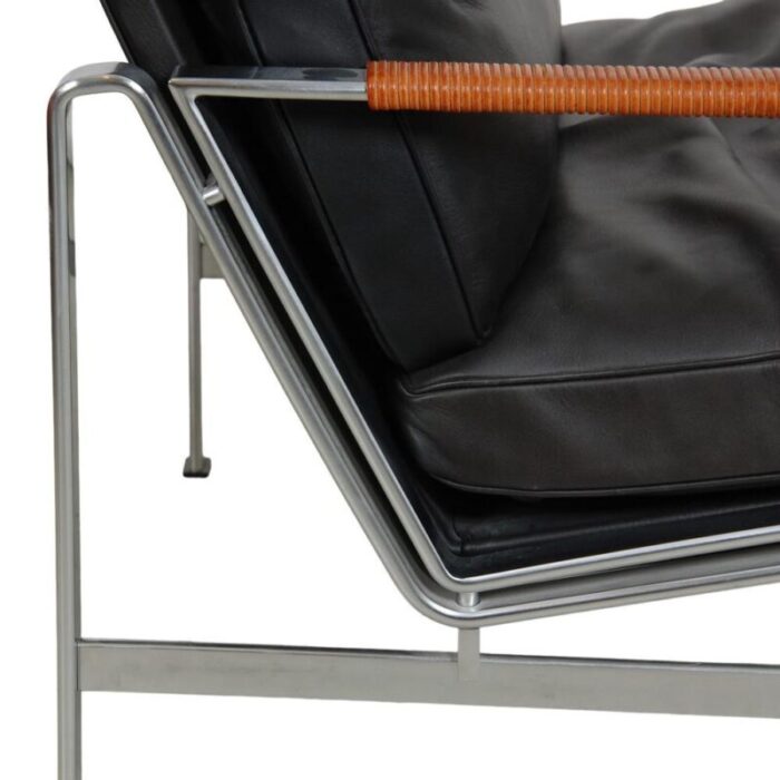 fk 6720 lounge chair in black leather by fabricius and kastholm 4305