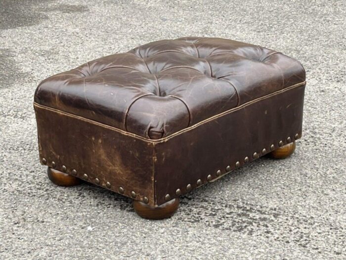 foot stool in brown leather 0374