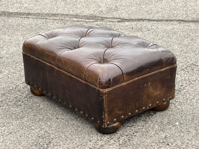 foot stool in brown leather 9032