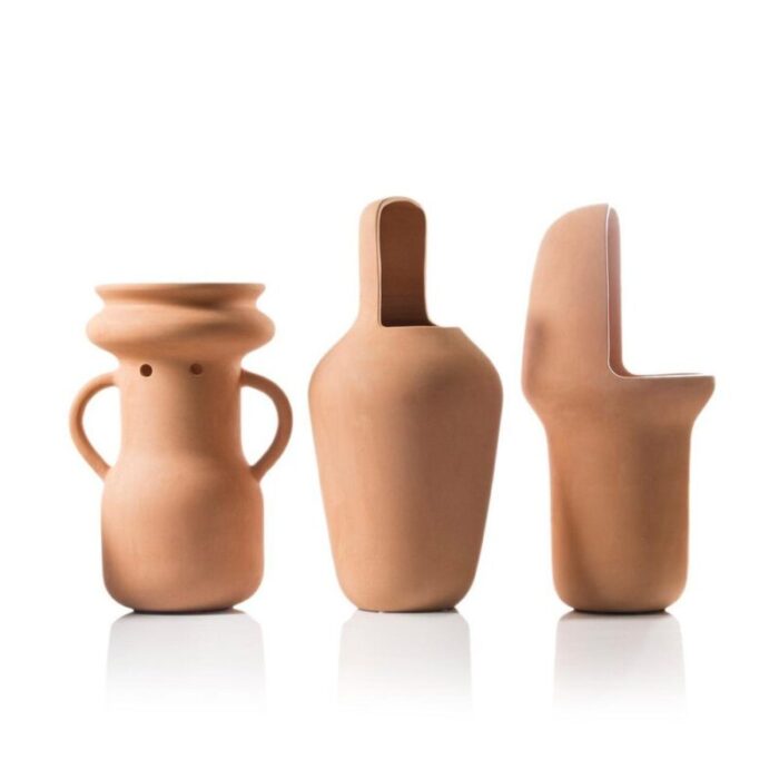 gardenias terracotta vase n 1 by jaime hayon 5