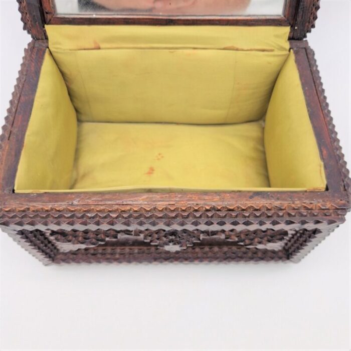 handcrafted tramp art wood box 1850s 3