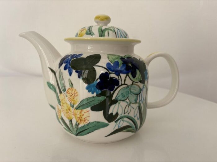 handpainted pitcher by dorrit von fieandt for arabia 2