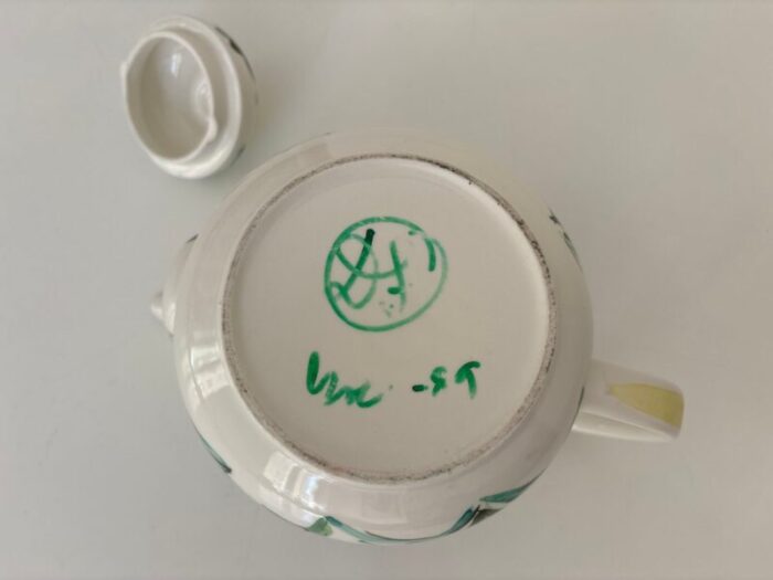 handpainted pitcher by dorrit von fieandt for arabia 5