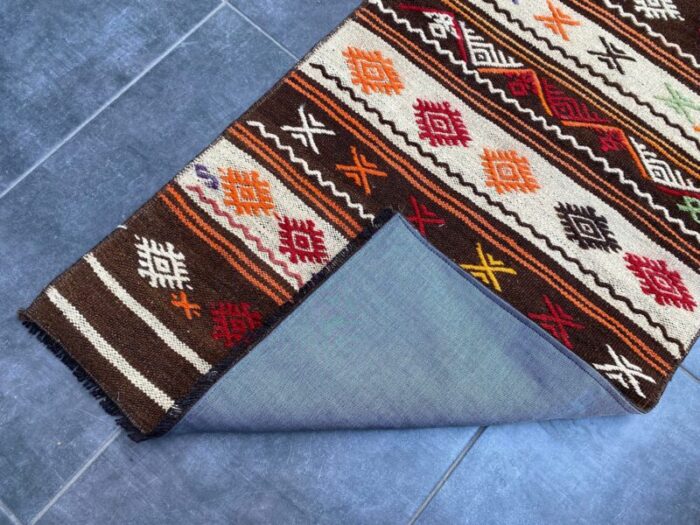 handwoven bohemian vintage kilim rug 7844