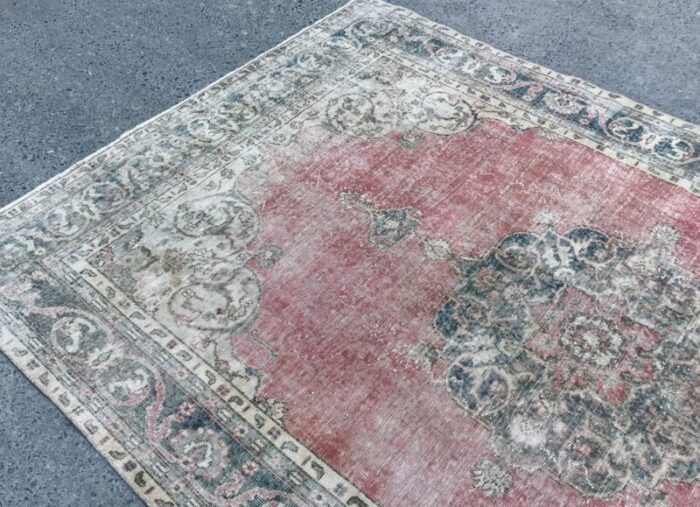 large vintage pale pink rug with medallion design 1980s 3