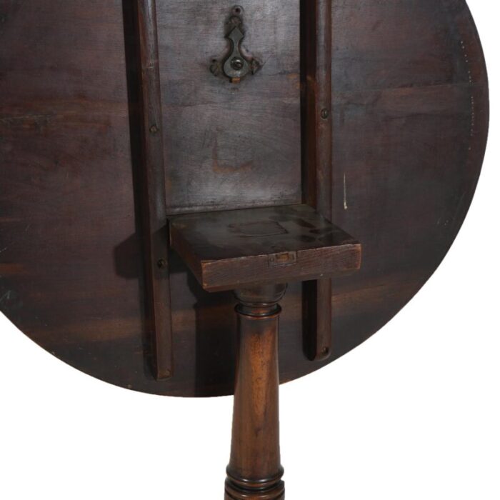 late 18th century antique queen anne walnut tilt top table c1770 8628