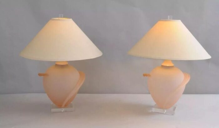 late 20th century hollywood regency pink satin frosted glass table lamps with lucite base a pair 5910