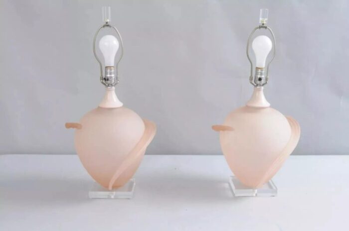 late 20th century hollywood regency pink satin frosted glass table lamps with lucite base a pair 7842