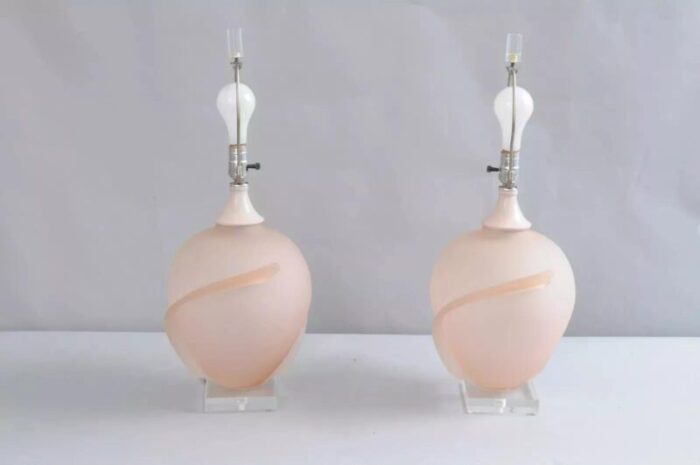 late 20th century hollywood regency pink satin frosted glass table lamps with lucite base a pair 8657