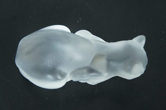 late 20th century lalique france frosted crystal crouching cat chat crouche figurine 11602 8773