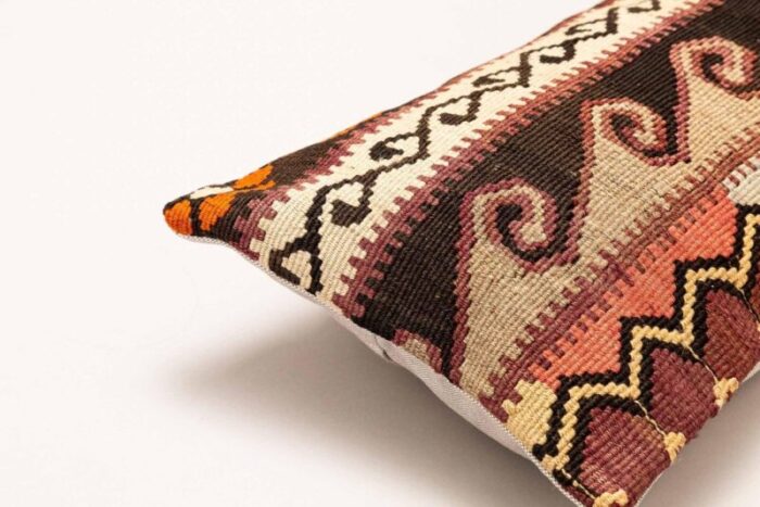 magnolia kilim cushion 2