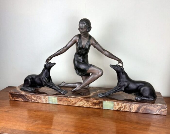 mastiff sculpture by g arisse 2