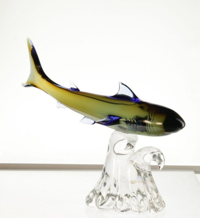 murano glass shark hunting on a base by roberto camozzo for wyland 1990s 15