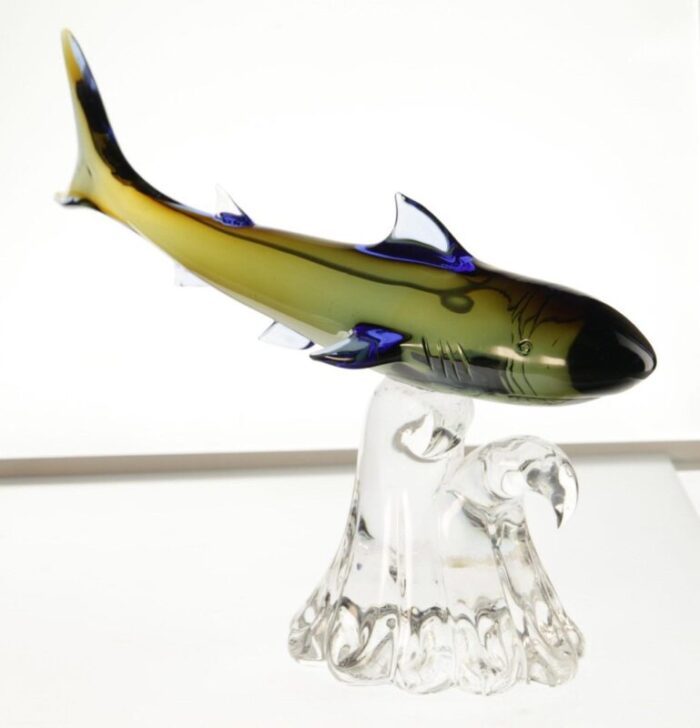 murano glass shark hunting on a base by roberto camozzo for wyland 1990s 17