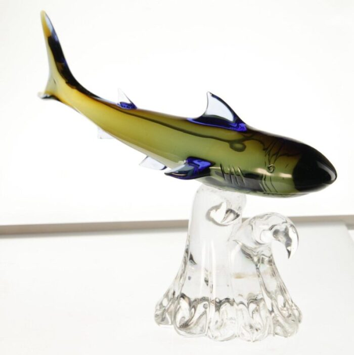 murano glass shark hunting on a base by roberto camozzo for wyland 1990s 18