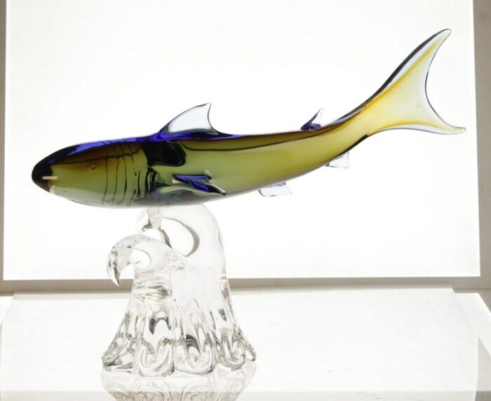 murano glass shark hunting on a base by roberto camozzo for wyland 1990s 3