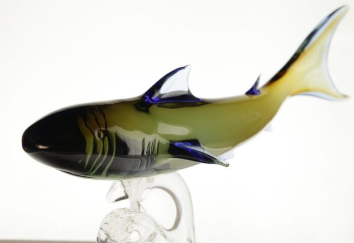 murano glass shark hunting on a base by roberto camozzo for wyland 1990s 4