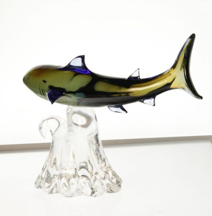 murano glass shark hunting on a base by roberto camozzo for wyland 1990s 6