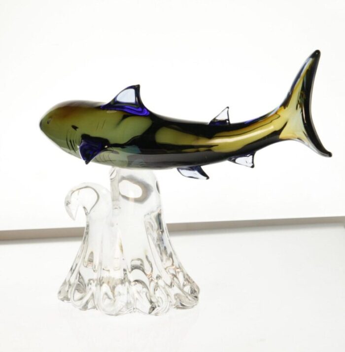 murano glass shark hunting on a base by roberto camozzo for wyland 1990s 7