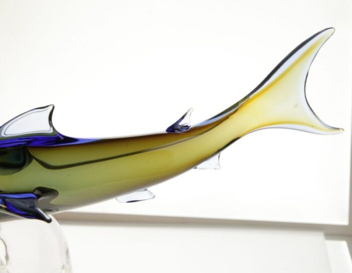 murano glass shark hunting on a base by roberto camozzo for wyland 1990s 8