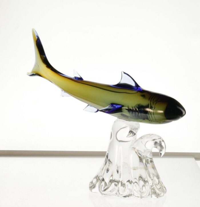 murano glass shark hunting on a base by roberto camozzo for wyland 1990s 9