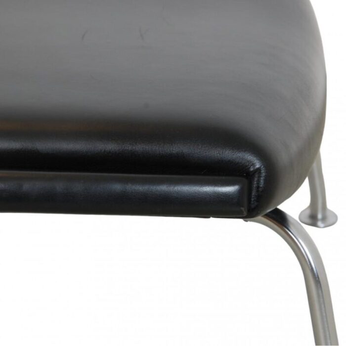 ox chair foot stool in black leather by hans wegner 7967