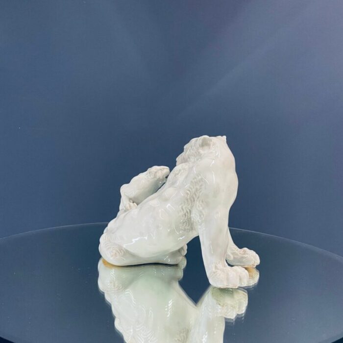 porcelain lion sculpture 1800s 3