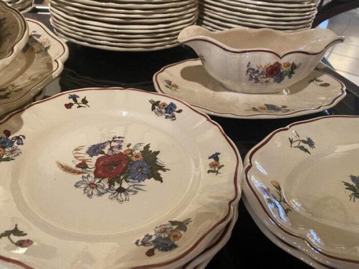 sarreguemines floral plates service set of 35 8128