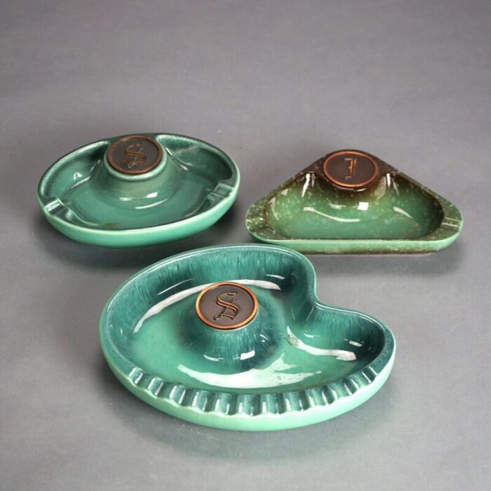 set of three mid century modern roseville hyde park art pottery ashtrays 3886