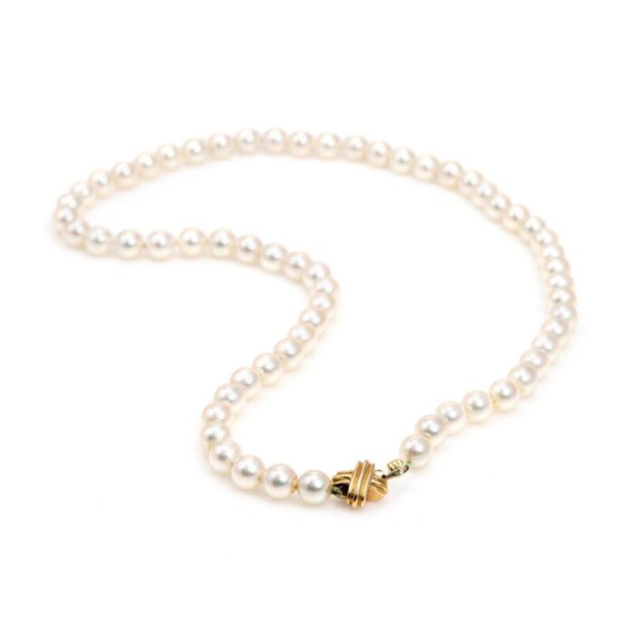 tiffany and co essential necklace 7mm cultured pearls 18k yellow gold clasp 18 4949