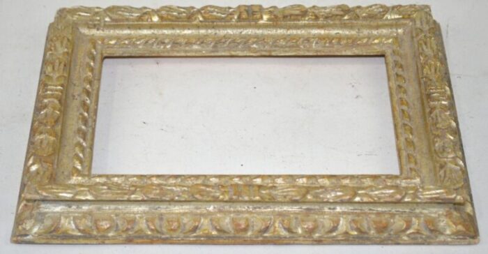 vintage 17th century style italian carved and gilt frame 7660