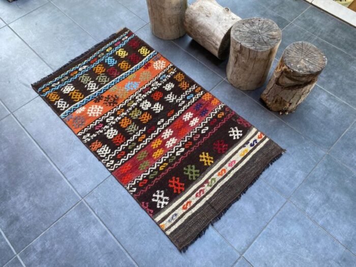 vintage flower pattern kurdish kilim rug 2709