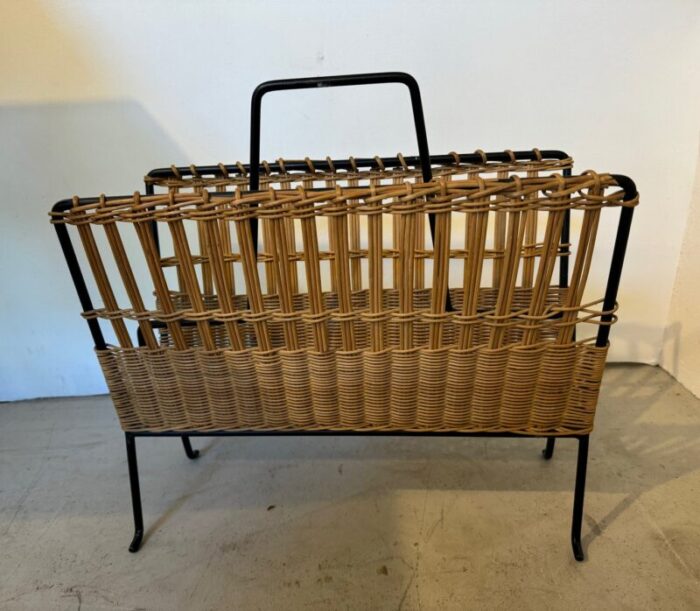 vintage magazine rack 1