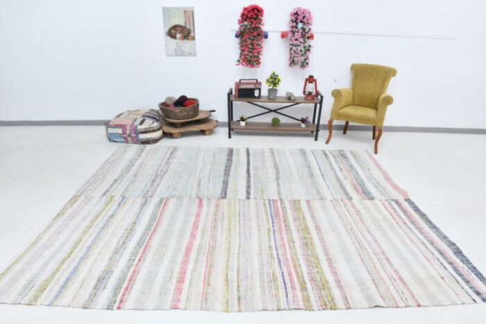 vintage turkish handmade kilim rug 2